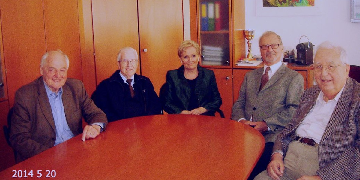 von links: Dr.Bolzano, Dr. Roser, Fr. Dir. Hödl, Dr. Kriftner, Dr. Nening (Organisator)
entschuldigt: Dr. Epple, Dr. Franzkewitsch, Dr. Golker, Dr. Prummer, Dir. Roth